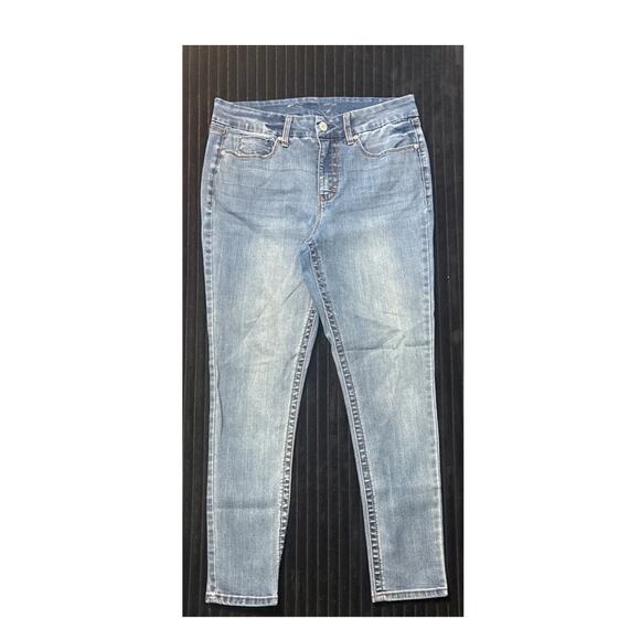 Seven7 Medium Wash Tummyless High Rise Skinny Jeans – Size 12 Stretchy - Picture 1 of 3